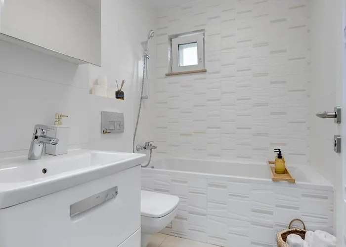 Apartman Vibrant Oasis In The Center Of The