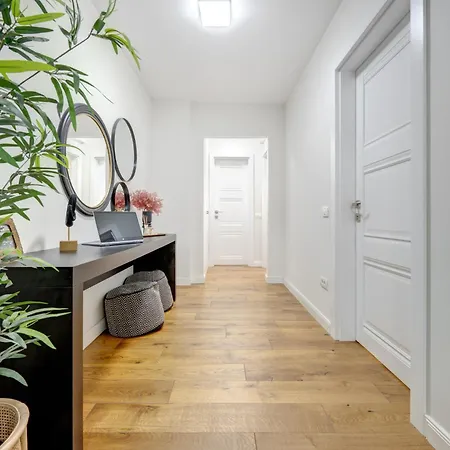 Vibrant Oasis In The Center Of The Appartement Boekarest